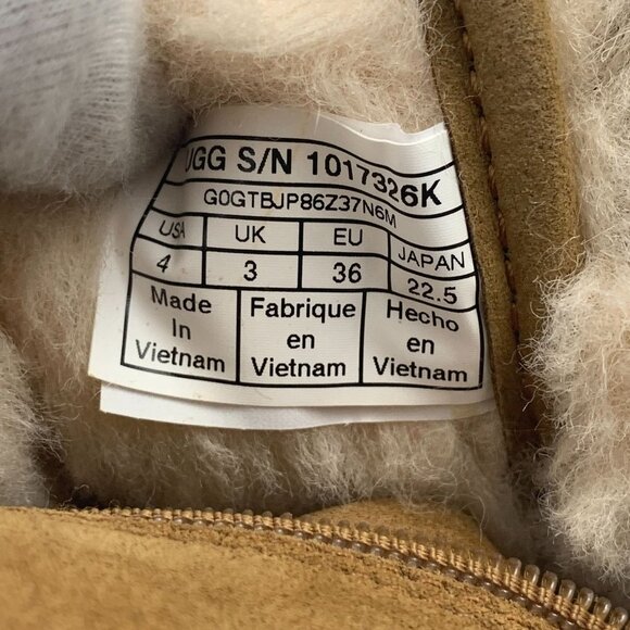 NIB Ugg Kids Harkley Boot Size 4/36 - Picture 10 of 11